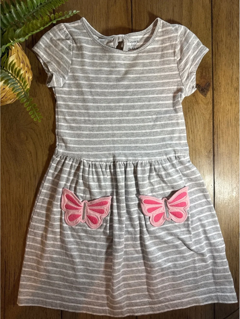Carter’s Kids Girls Gray & White Striped Butterfly Pocket Dress 6/6X